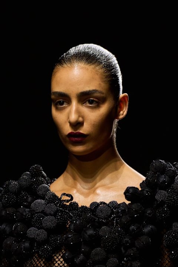 اطلالات جمالية لمجموعة Ashi Studio لـخريف وشتاء 2024-2025