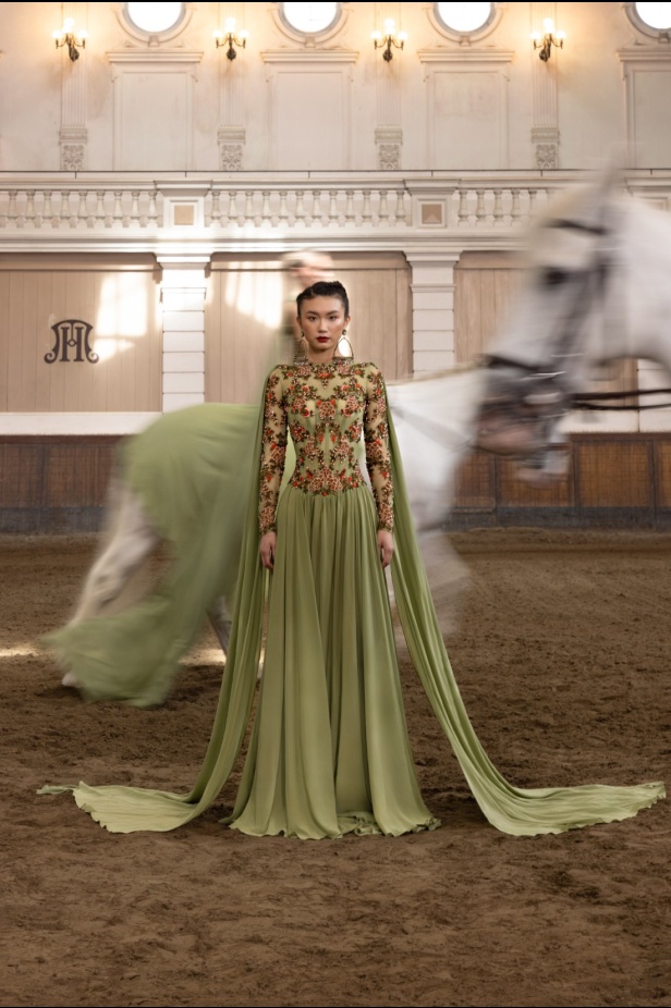 إبداع وأناقة في مجموعة رامي قاضي "Meydan" لخريف وشتاء 2024-2025... تجسيد روح الفروسية برقيّ وأنوثة لا مثيل لهما