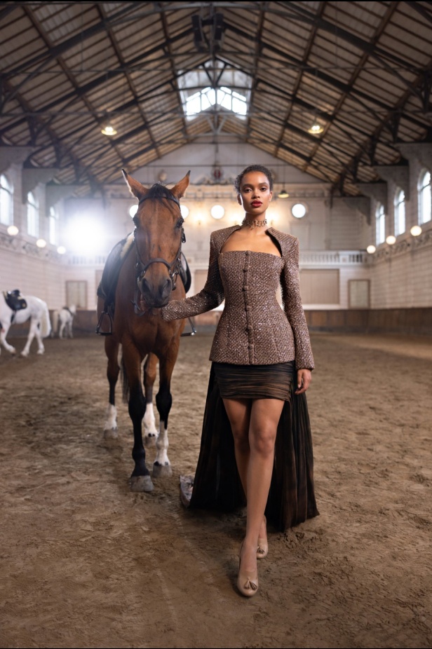 إبداع وأناقة في مجموعة رامي قاضي "Meydan" لخريف وشتاء 2024-2025... تجسيد روح الفروسية برقيّ وأنوثة لا مثيل لهما