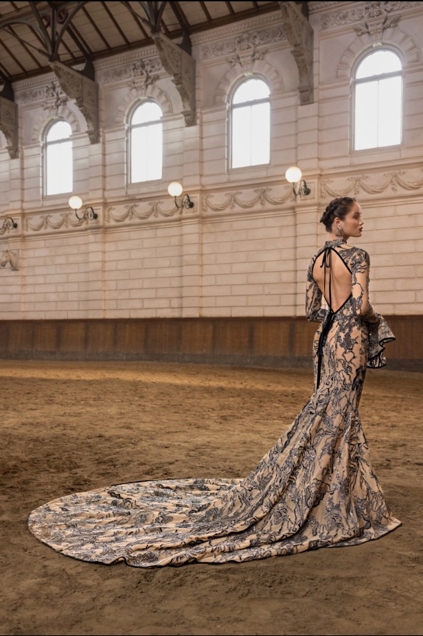 إبداع وأناقة في مجموعة رامي قاضي "Meydan" لخريف وشتاء 2024-2025... تجسيد روح الفروسية برقيّ وأنوثة لا مثيل لهما