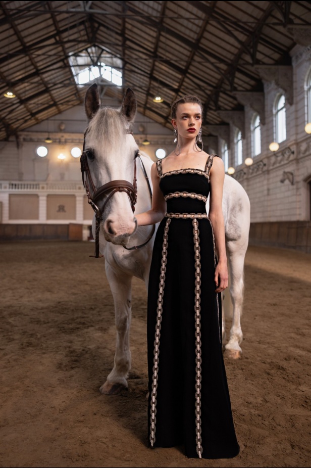 إبداع وأناقة في مجموعة رامي قاضي "Meydan" لخريف وشتاء 2024-2025... تجسيد روح الفروسية برقيّ وأنوثة لا مثيل لهما