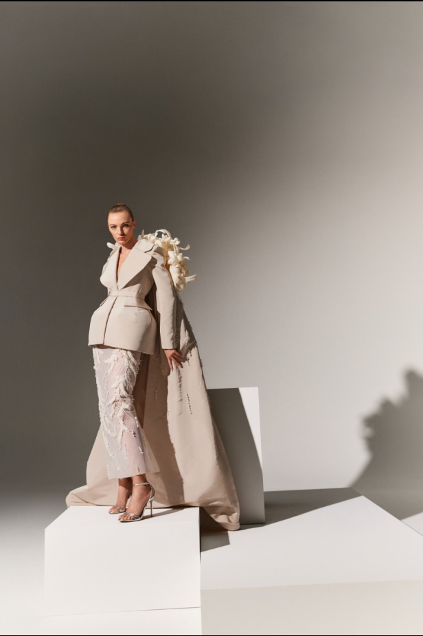 مجموعة Azzi & Osta خريف و شتاء 2024 للأزياء الراقية