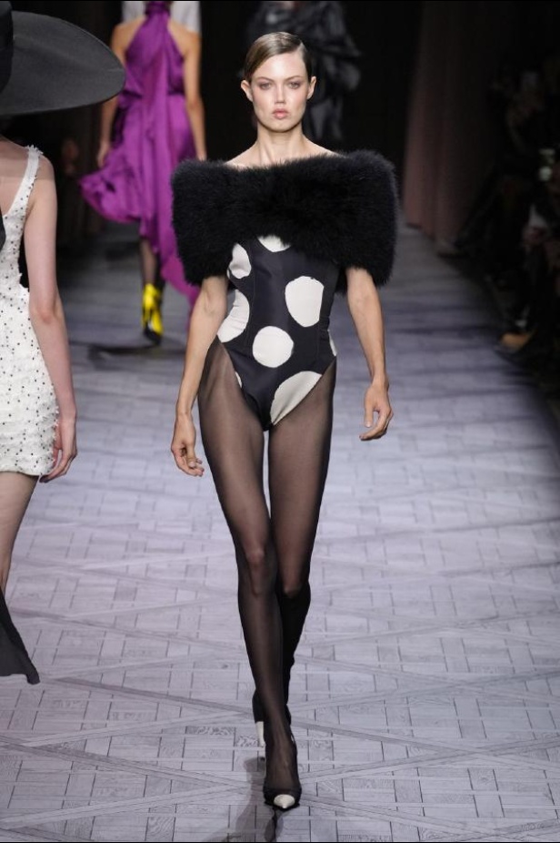 مجموعة Nina Ricci لربيع وصيف 2025 في باريس