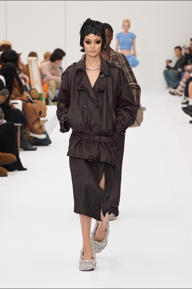 من مجموعة Acne Studios ربيع و صيف 2025
