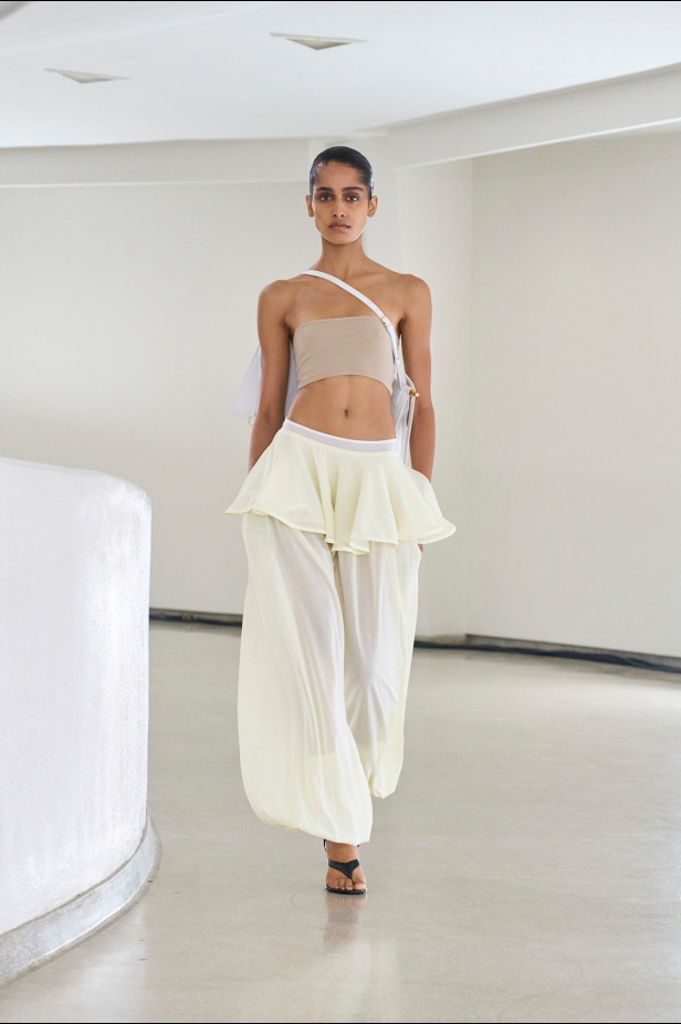 مجموعة Alaia ربيع و صيف 2025