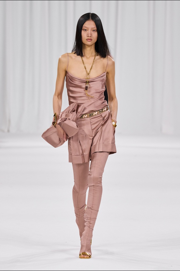 عودة إلى الجذور في مجموعة بالمان لربيع 2025