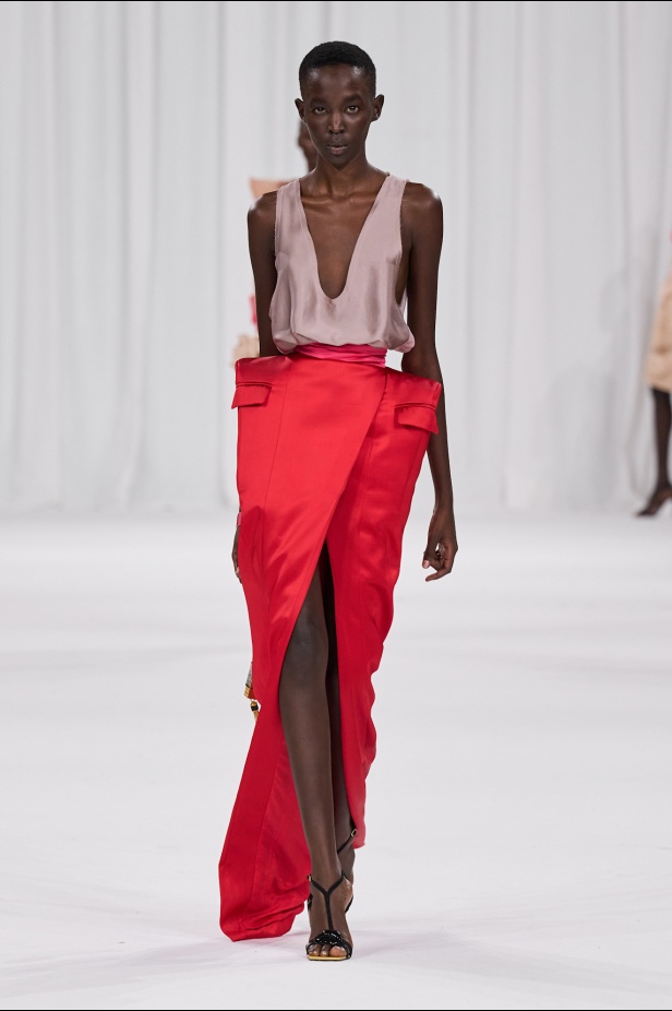 عودة إلى الجذور في مجموعة بالمان لربيع 2025