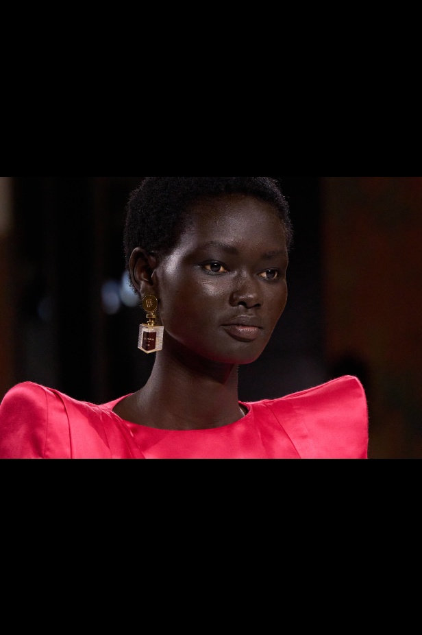 عودة إلى الجذور في مجموعة بالمان لربيع 2025