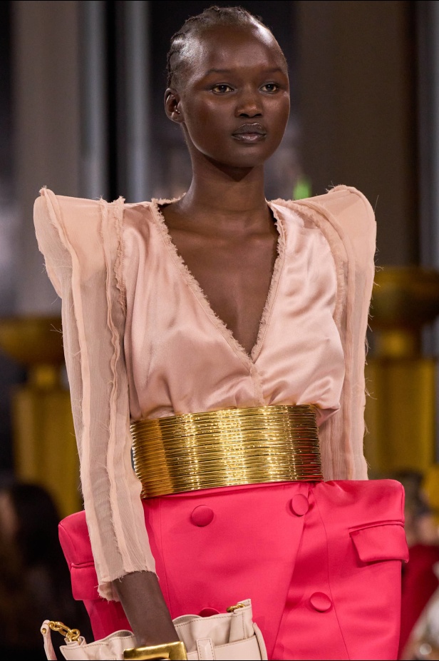 عودة إلى الجذور في مجموعة بالمان لربيع 2025