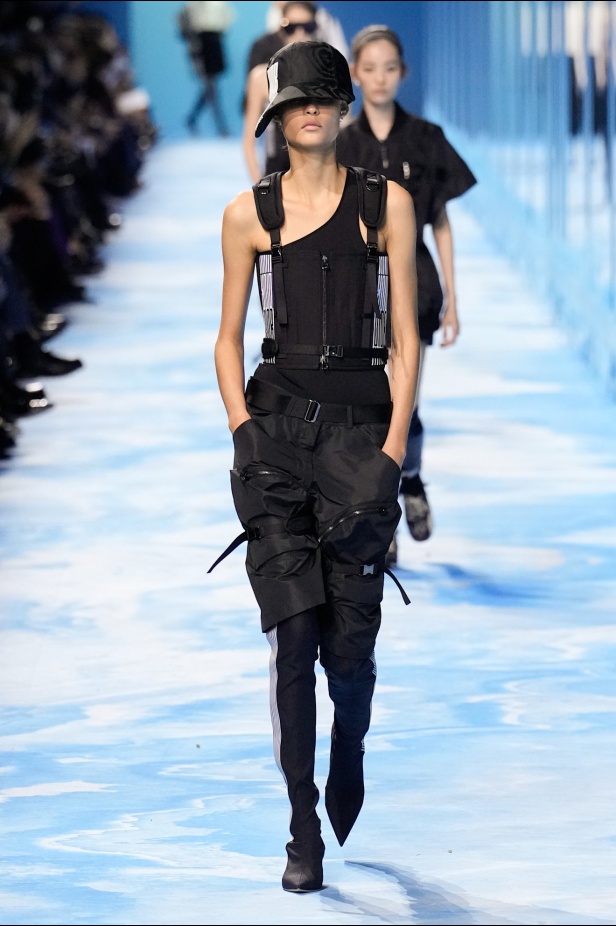 مجموعة Dior لربيع وصيف 2025... "ماريا غراتسيا كيوري" تستكشف تقاطع الموضة مع الرياضة وتعود إلى أرشيف السيد ديور