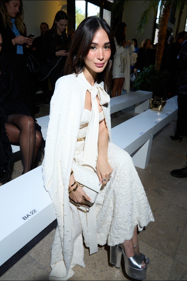 مجموعة ايلي صعب تسافر بنا إلى صحراء السافانا الساحرة