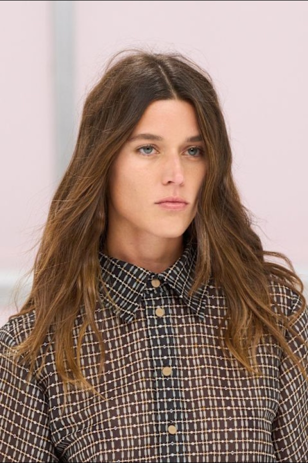 مجموعة Fendi ربيع وصيف 2025 للملابس الجاهزة