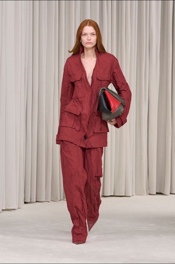 مجموعة Ferragamo ربيع و صيف 2025