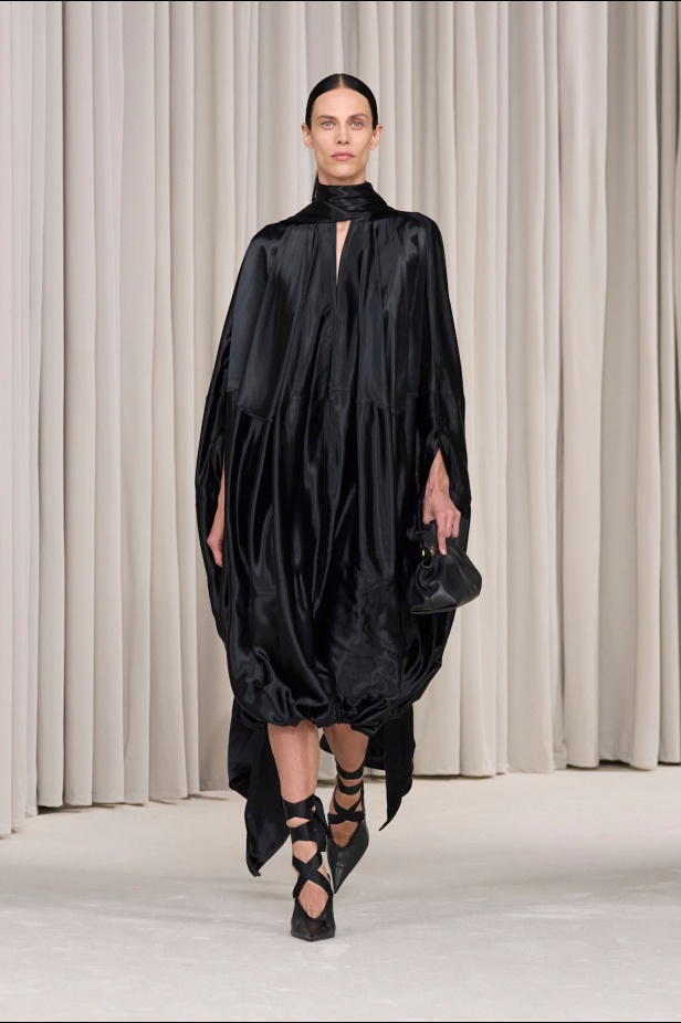 مجموعة Ferragamo ربيع و صيف 2025