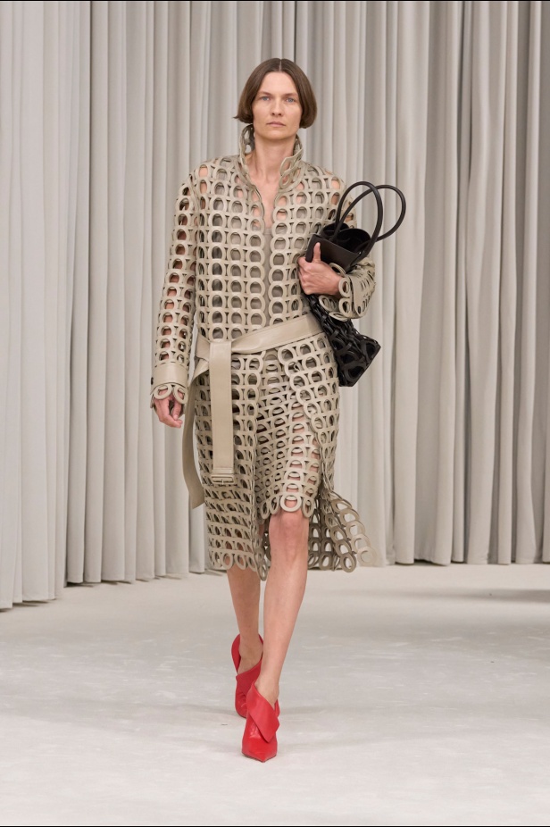 مجموعة Ferragamo ربيع و صيف 2025