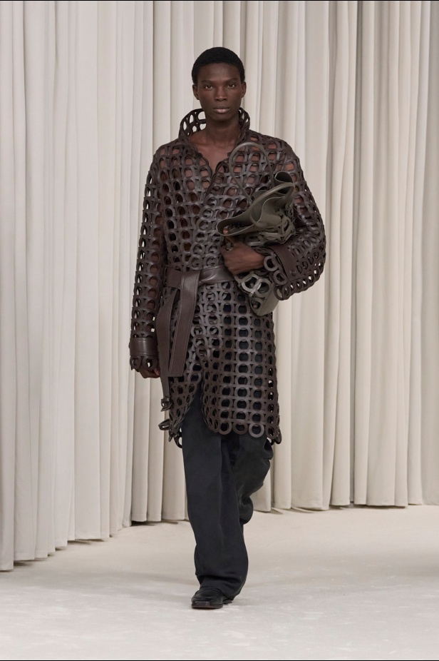 مجموعة Ferragamo ربيع و صيف 2025