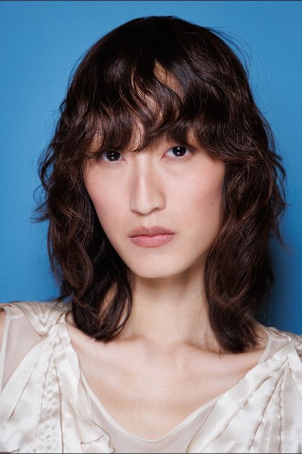 عرض أزياء مجموعة Alberta Ferretti لربيع وصيف 2025