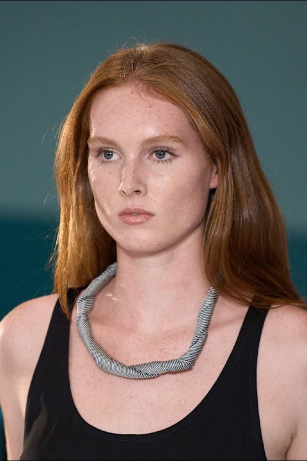 مجموعة Tommy Hilfiger لربيع وصيف 2025