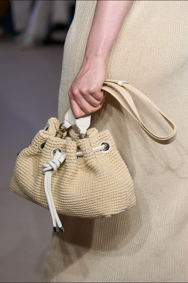 مجموعة Tommy Hilfiger لربيع وصيف 2025