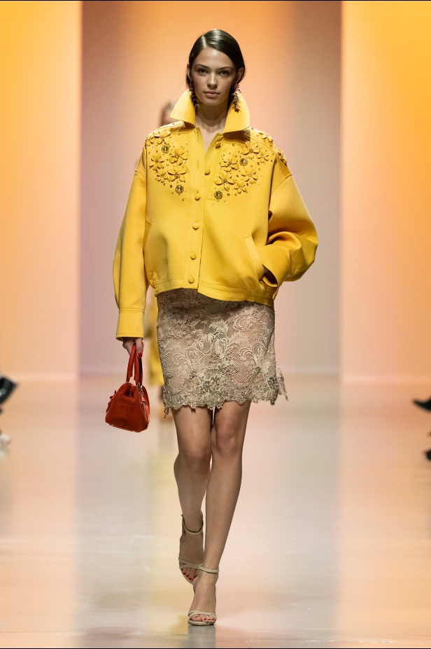 دار جورج حبيقة تكتب فصلًا ابداعيًا جديدًا في باريس مع مجموعة ربيع 2025 للأزياء الجاهزة