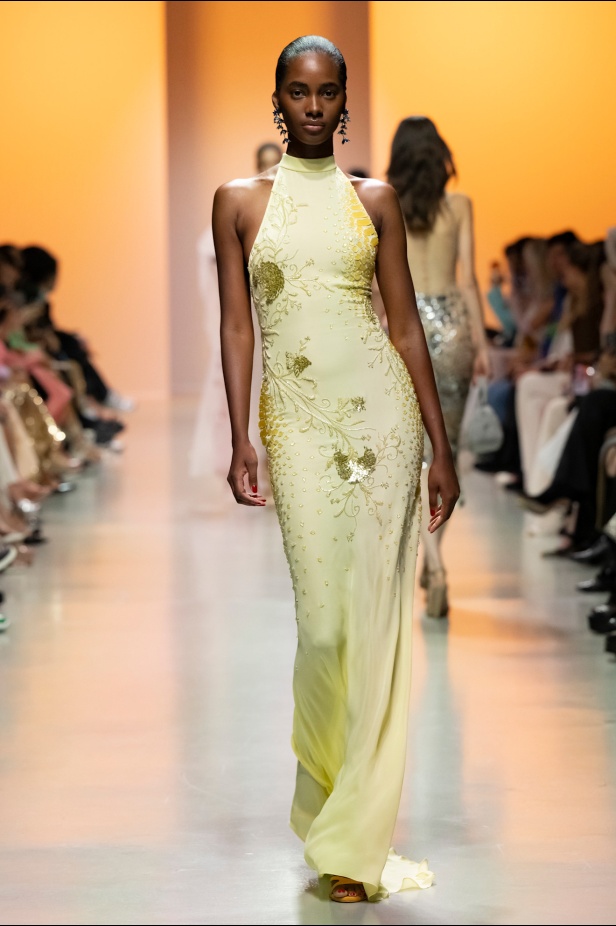 دار جورج حبيقة تكتب فصلًا ابداعيًا جديدًا في باريس مع مجموعة ربيع 2025 للأزياء الجاهزة