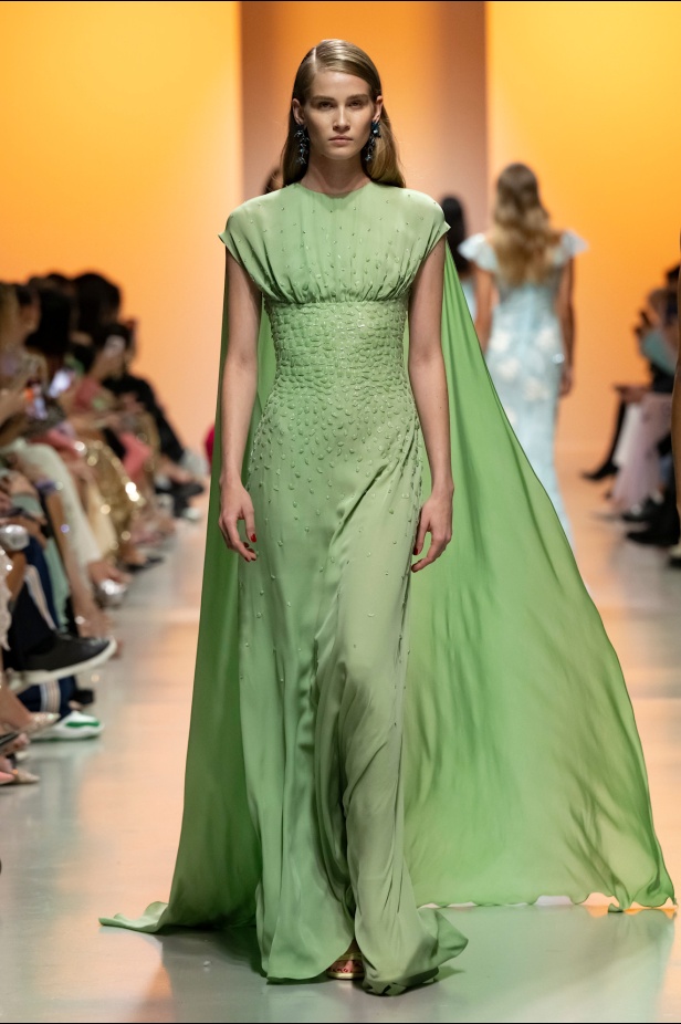 دار جورج حبيقة تكتب فصلًا ابداعيًا جديدًا في باريس مع مجموعة ربيع 2025 للأزياء الجاهزة