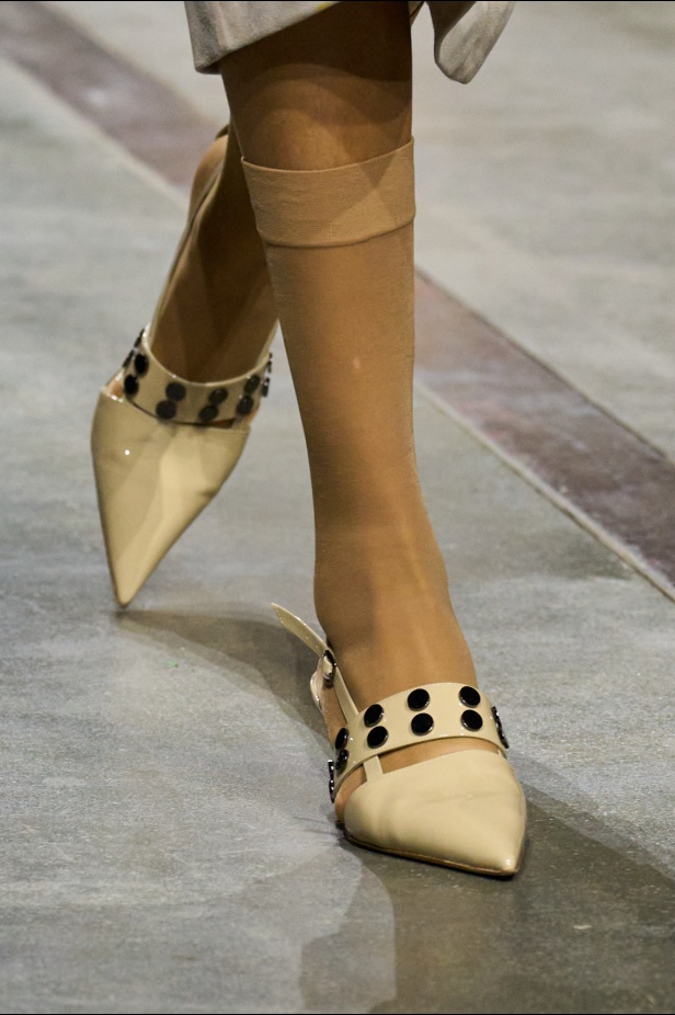 مجموعة ICEBERG لربيع وصيف 2025: طاقة جديدة إلى الأبد