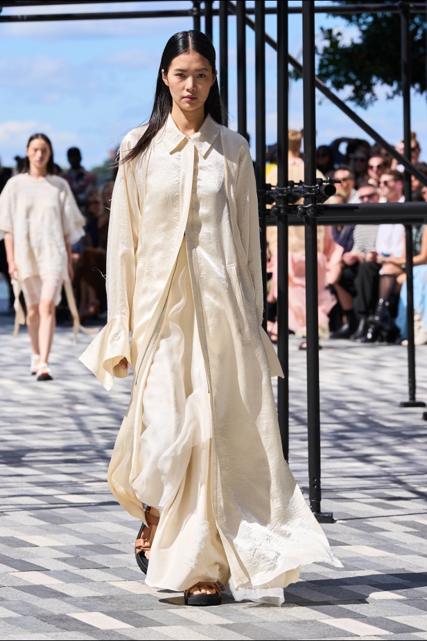 مجموعة Jason Wu لربيع 2025