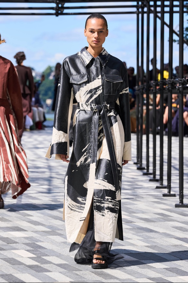 مجموعة Jason Wu لربيع 2025