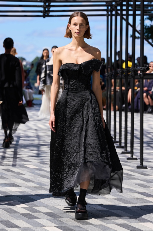 مجموعة Jason Wu لربيع 2025