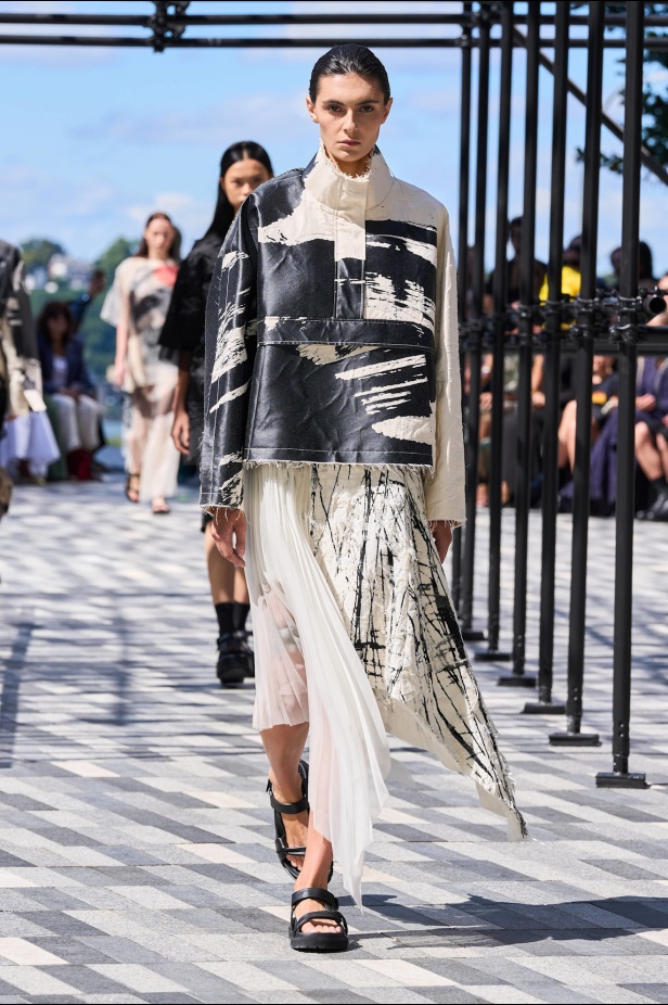 مجموعة Jason Wu لربيع 2025