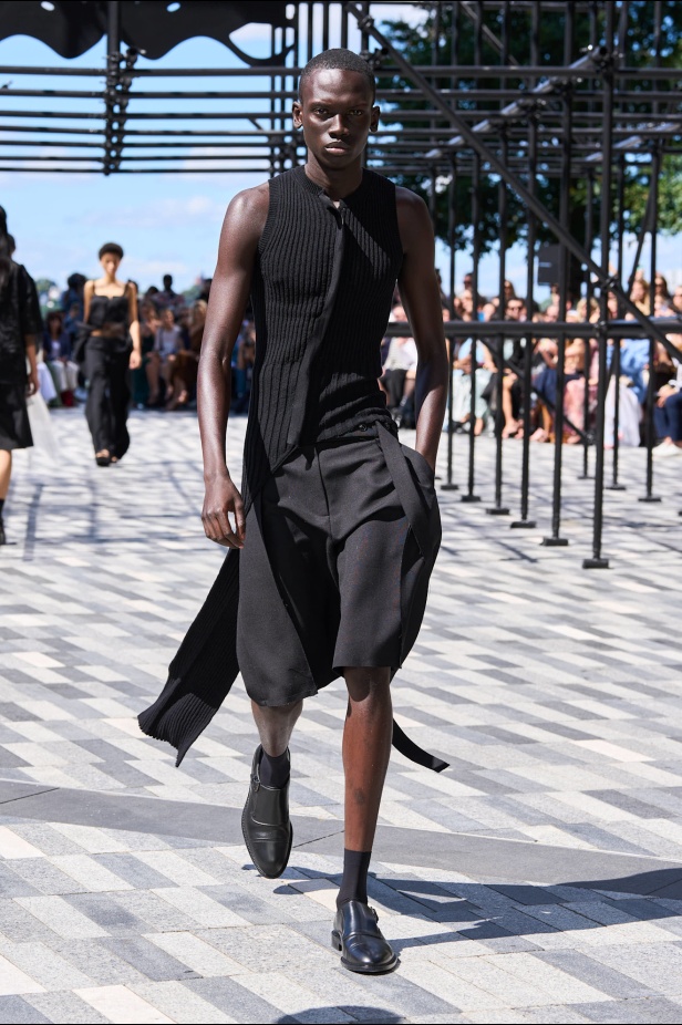 مجموعة Jason Wu لربيع 2025