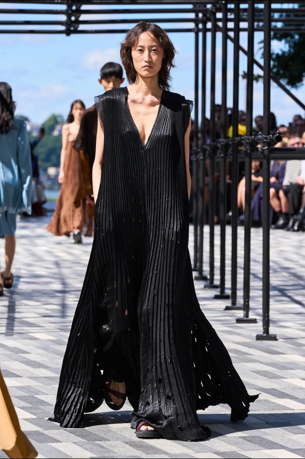 مجموعة Jason Wu لربيع 2025