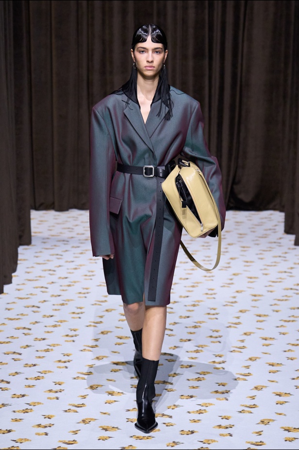 مجموعة Jil Sander ربيع و صيف 2025 للملابس الجاهزة