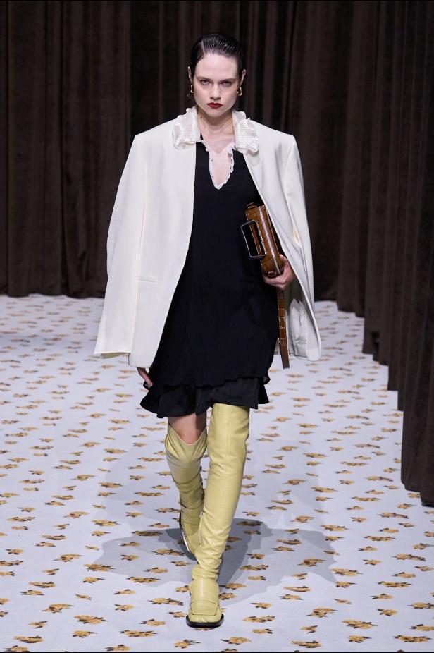 مجموعة Jil Sander ربيع و صيف 2025 للملابس الجاهزة