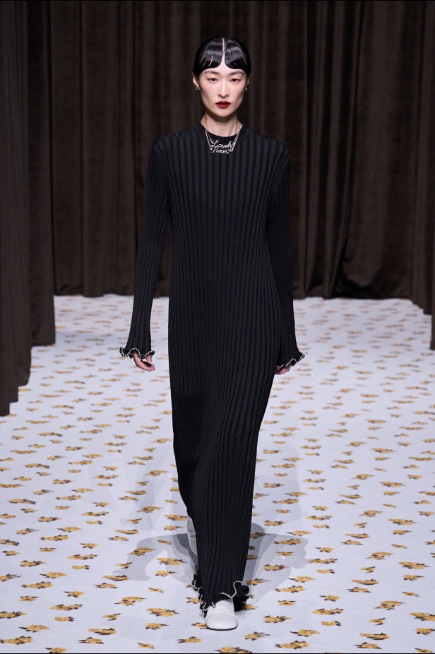 مجموعة Jil Sander ربيع و صيف 2025 للملابس الجاهزة