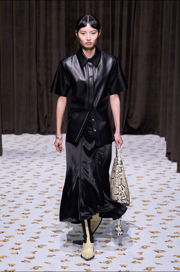 مجموعة Jil Sander ربيع و صيف 2025 للملابس الجاهزة