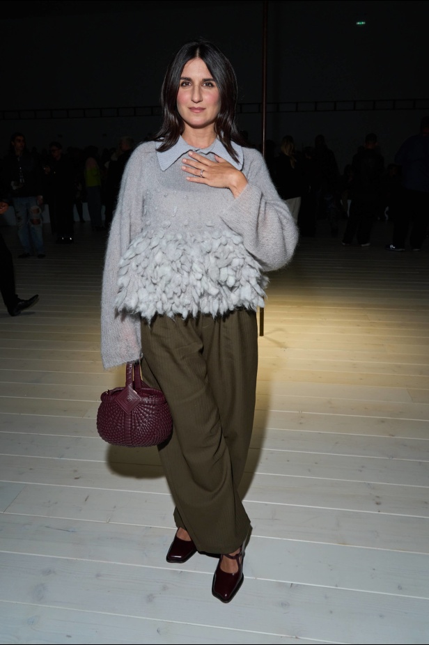 مجموعة Loewe تعريف للأناقة الكامنة في الاختزال 