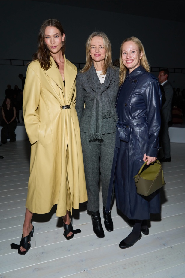 مجموعة Loewe تعريف للأناقة الكامنة في الاختزال 