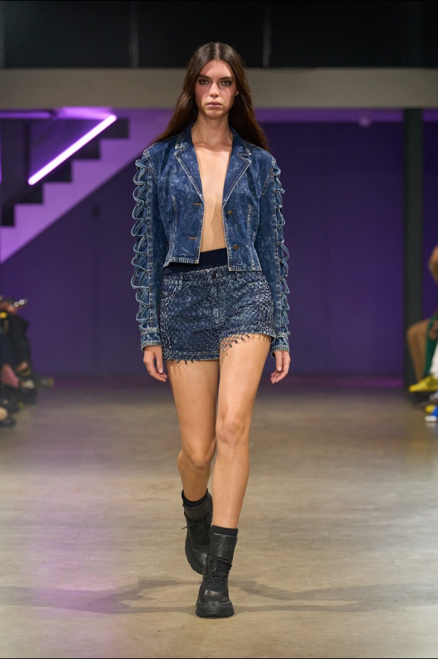 مجموعة Mark Fast لربيع وصيف 2025 في لندن