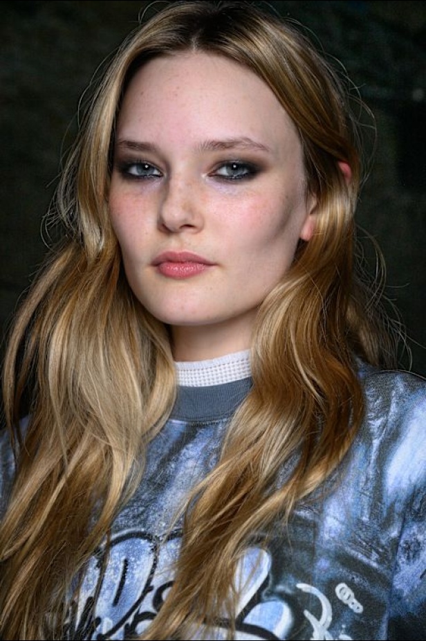 مجموعة Mark Fast لربيع وصيف 2025 في لندن