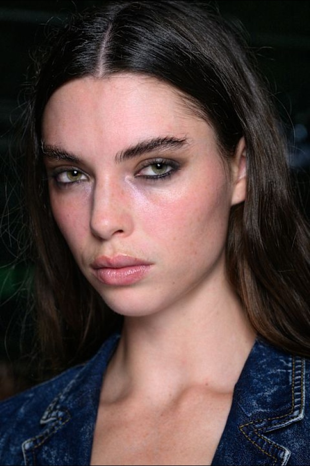 مجموعة Mark Fast لربيع وصيف 2025 في لندن