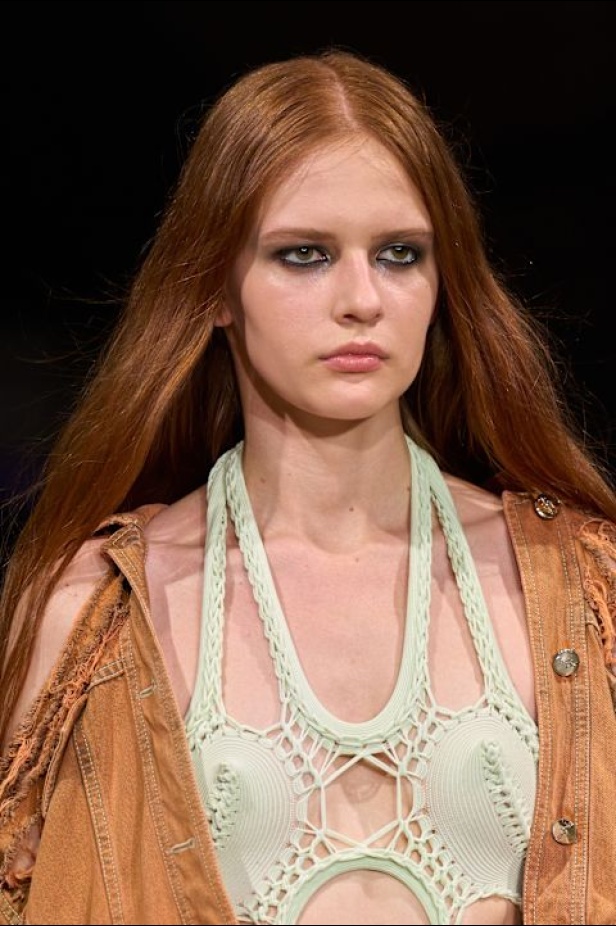 مجموعة Mark Fast لربيع وصيف 2025 في لندن