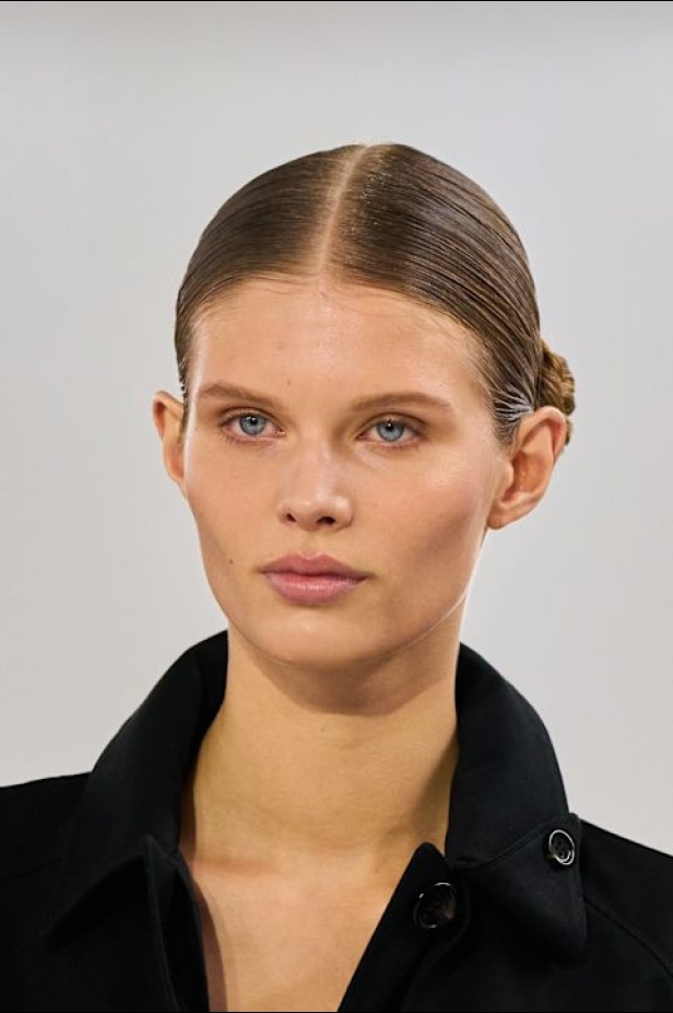 مجموعة ماكس مارا تجمع بين العلم والخيال