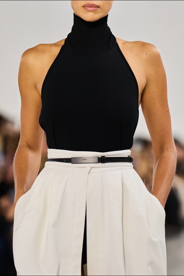 مجموعة ماكس مارا تجمع بين العلم والخيال