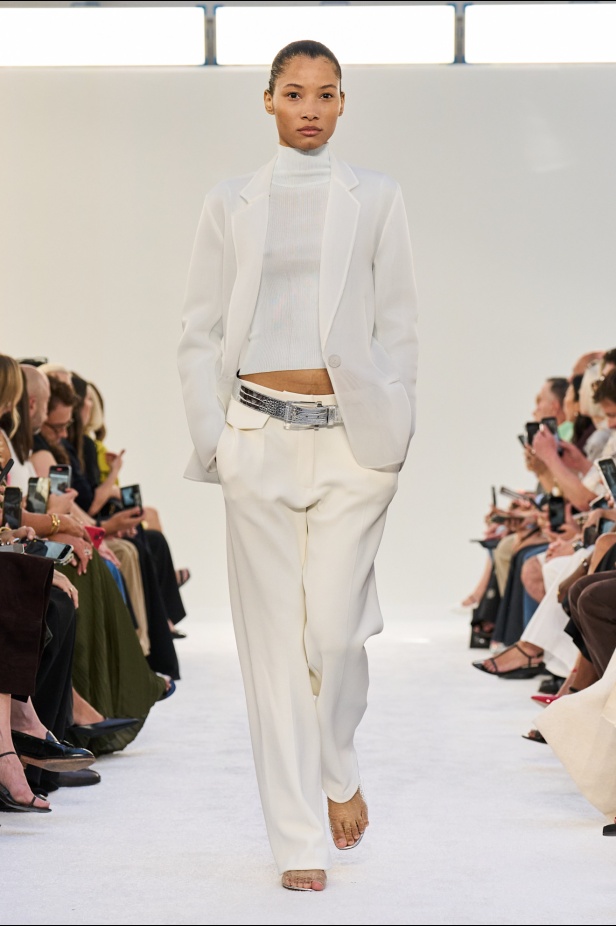 مجموعة Brandon Maxwell لربيع وصيف 2025