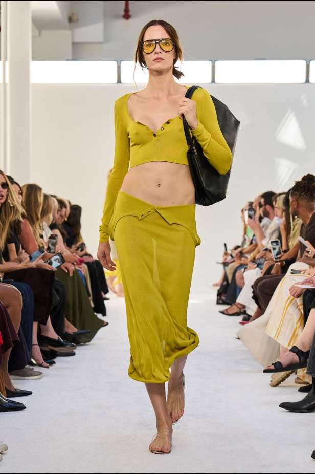 مجموعة Brandon Maxwell لربيع وصيف 2025