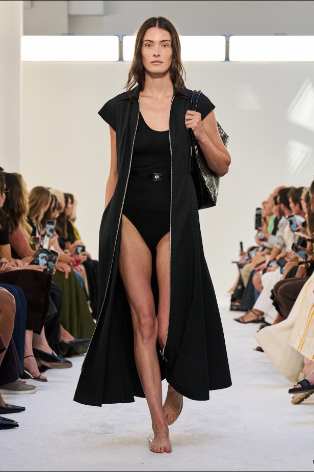 مجموعة Brandon Maxwell لربيع وصيف 2025