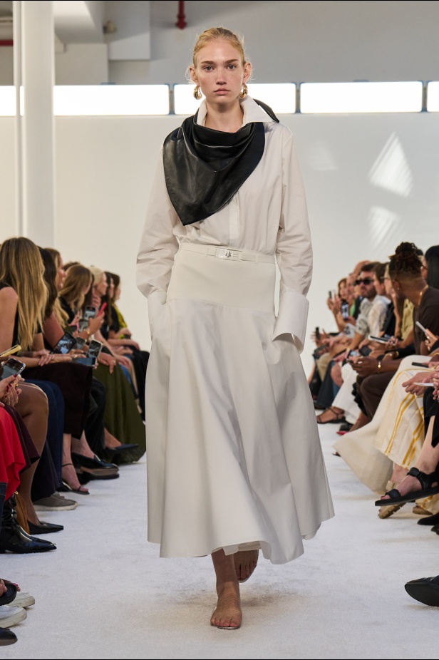 مجموعة Brandon Maxwell لربيع وصيف 2025