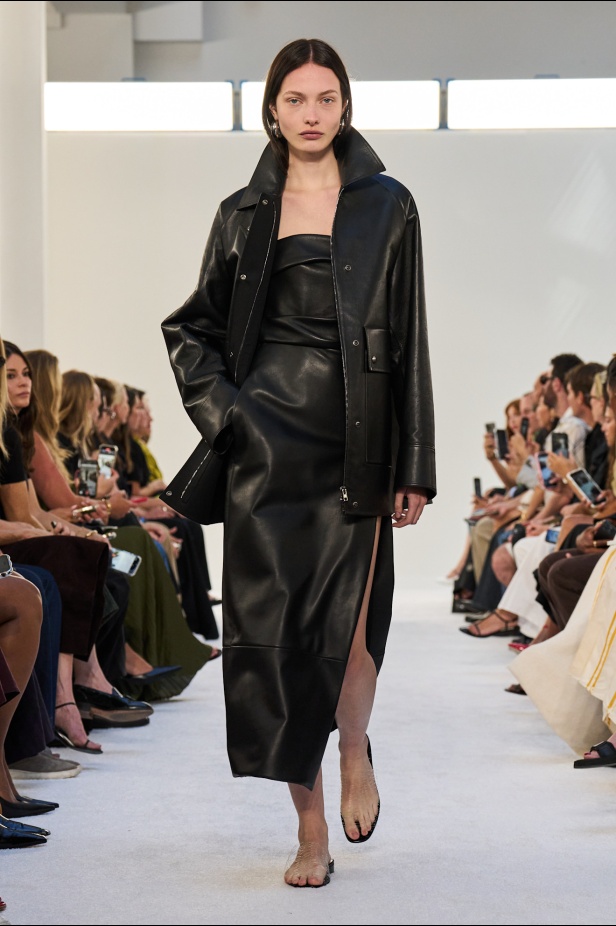 مجموعة Brandon Maxwell لربيع وصيف 2025